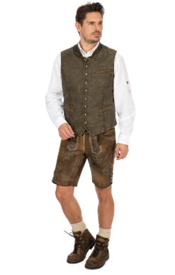 Maddox Weste OLIVER Leinen Oliv 18 Maddox Weste OLIVER Leinen Oliv -Modische Damenbekleidung Geschäft Trachtenweste Gilet Maddox Oliver oliv Leinen E